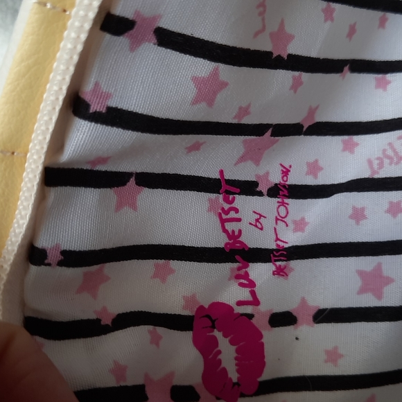 Betsey Johnson Puffy Embroidered Hearts Clutch - Picture 6 of 12